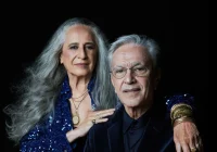 Caetano e Bethânia: Grammy de Ouro Celebra Dupla Icônica com Homenagem Musical Eletrizante