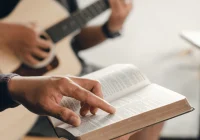 Música Litúrgica da CNBB Revela Playlist Essencial para uma Quaresma de Profunda Espiritualidade e Oração