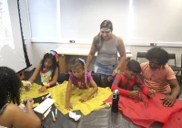 Carnaval Sustentável em Sorocaba: Famílias Criam Fantasias e Instrumentos com Reciclados em Oficinas Criativas