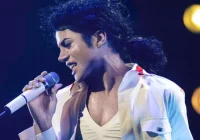 Michael Jackson: Nova foto de Jaafar Jackson como o Rei do Pop nos bastidores de "Beat It" vaza e anima fãs