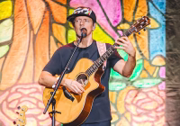 Jason Mraz em SP: Show morno, mas declaração de amor aos fãs brasileiros "Igual aos brasileiros, não existe"