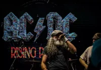 Sábado de Agitação: Flashback, AC/DC, St. Patrick’s Day e Sertanejo Agitam a Noite Brasileira