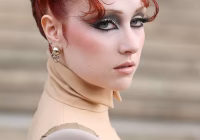 Chappell Roan: De Loja de Donuts a Headliner do Lollapalooza Brasil 2026, Conheça 6 Fatos Surpreendentes