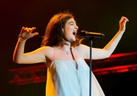 Lorde no Lollapalooza Brasil: Descubra o Setlist Provável e Prepare-se Para os Hits Que Vão Agitar o Palco