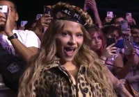 Luisa Sonza é vaiada em show de Sabrina Carpenter no Lollapalooza; público reage à participação da brasileira