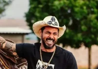 IA recria infância e início de carreira de João Carreiro em clipe emocionante com sertanejos famosos