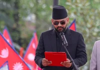 Rapper Balen Shah, 35, assume como 1º-ministro do Nepal e herda polêmica de violência e incêndios criminosos