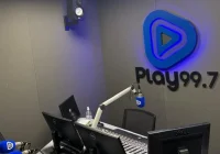 Grupo Bandeirantes Expande Atuação em Campinas com a Chegada da Play FM 99.7 e Formato Adulto-Contemporâneo