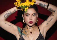 Kell Smith: 5 Curiosidades Surpreendentes Sobre a Cantora Que Completa 33 Anos Hoje