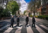 Banda Grafith recria foto icônica dos Beatles em Londres, inspirada pela Abbey Road