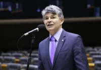 Medeiros exige investigação sobre vazamento de áudios de Flávio Bolsonaro com banqueiro preso na Operação Compliance Zero