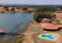 Amado Batista: A Fazenda de R$ 800 Milhões no MT, Pista de Pouso e Polêmica na "Lista Suja"