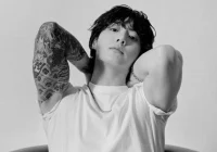 CKJK: Jungkook do BTS lança coleção de moda icônica com a Calvin Klein, misturando jeans e referências pessoais