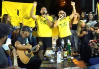 Dupla Sertaneja de Franca, Caique & Guilherme, Lança EP "Rolê Aleatório" com Evento Surpresa e Multidão Surpreendente