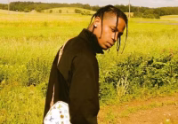 Travis Scott Decepciona Fãs na Turquia: Show de 20 Minutos e Atraso de 1h30 Gera Vaias e Pedidos de Reembolso