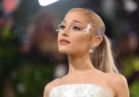 Ariana Grande Reage com Fúria a Vídeo do ICE Usando sua Música: "Lixo Bárbaro, Desumano e Hediondo"